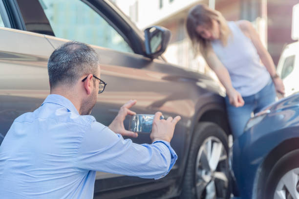 Professional Commercial Auto Insurance technician working in Summitville, IN